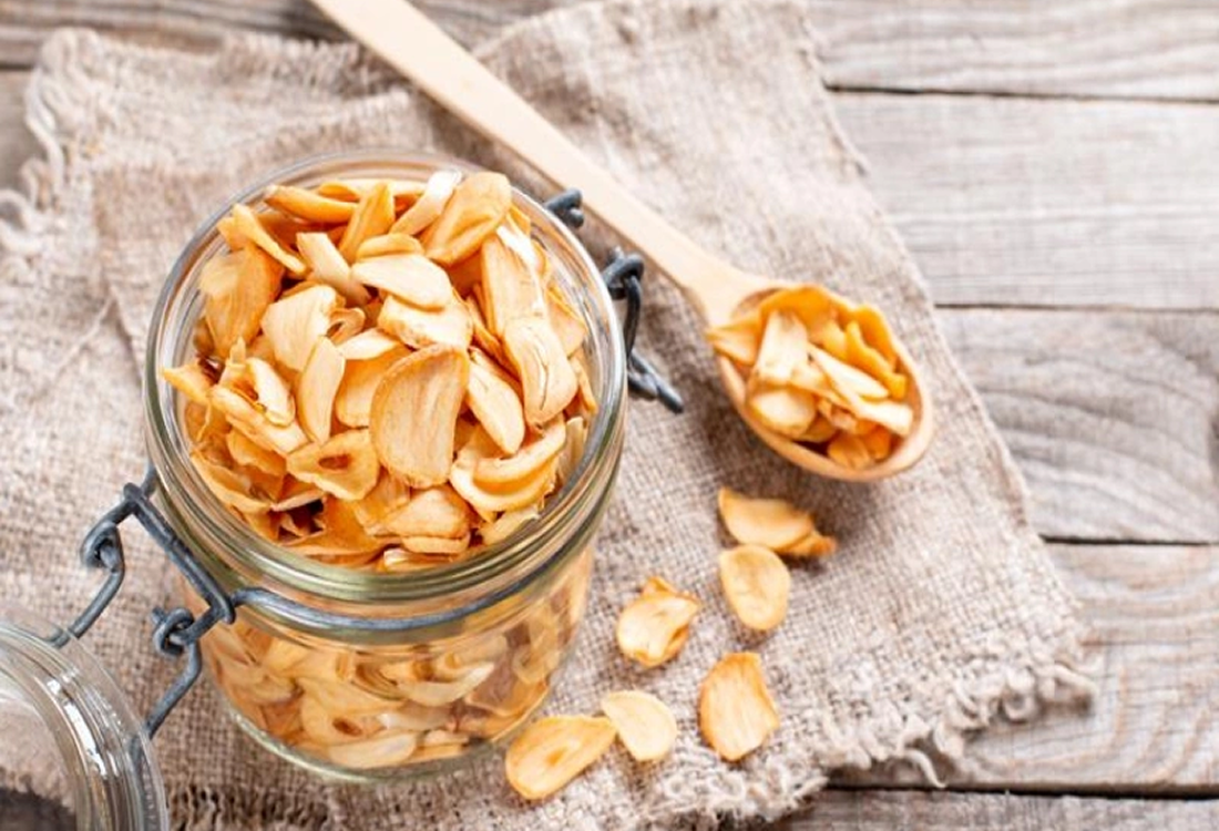 Dehydrated-Garlic-Flakes-1